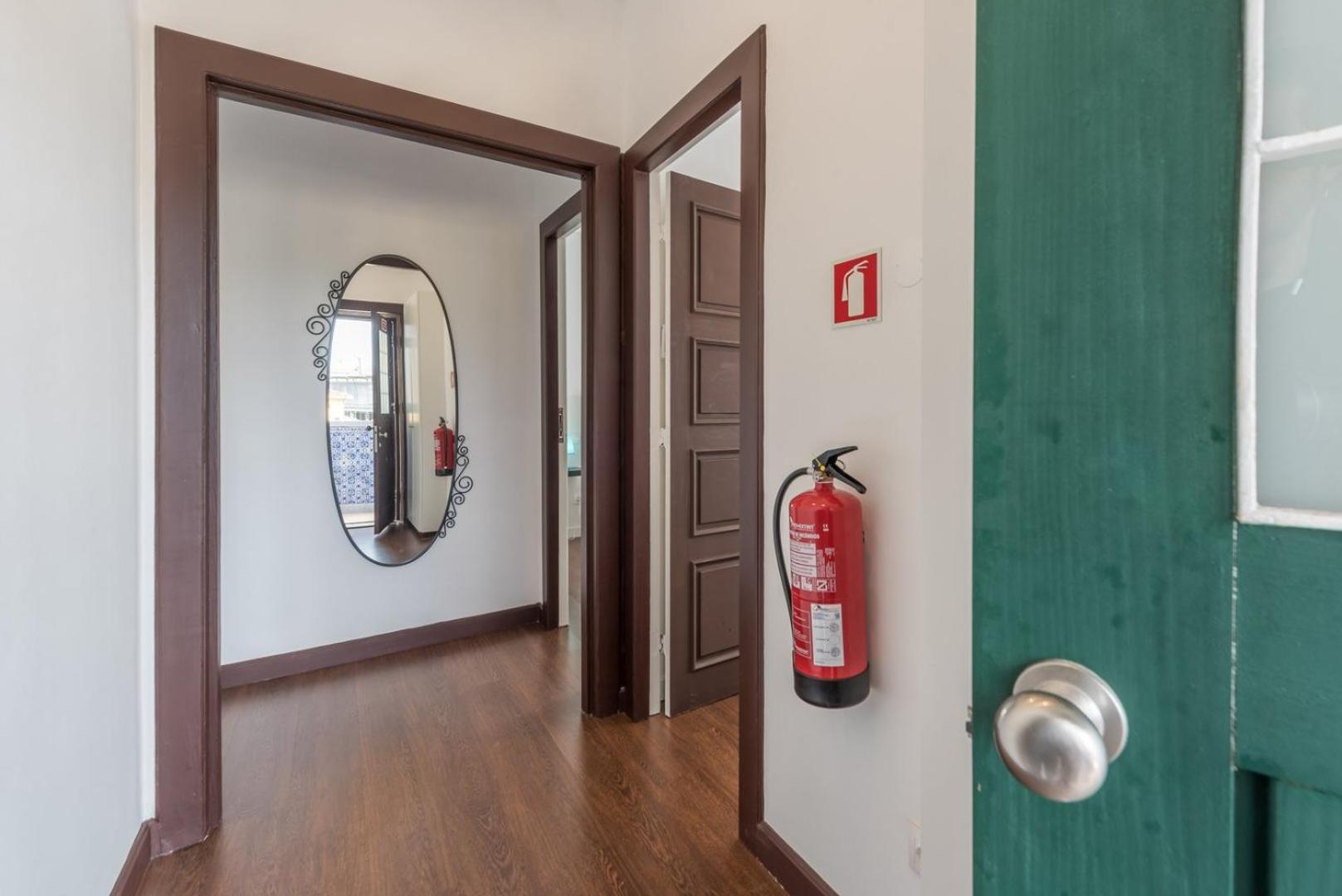 Guestready - Spacious Modern Stay In Porto Вила Нова ди Гая Екстериор снимка