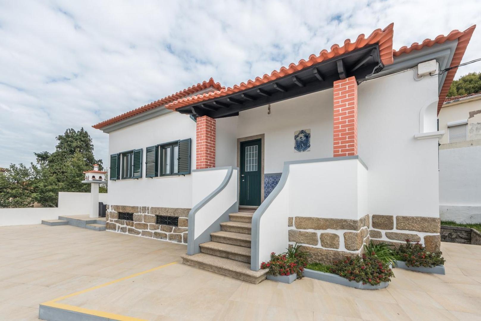 Guestready - Spacious Modern Stay In Porto Вила Нова ди Гая Екстериор снимка